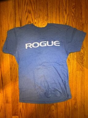 Rogue Short Sleeve Logo Tee in Blue and White